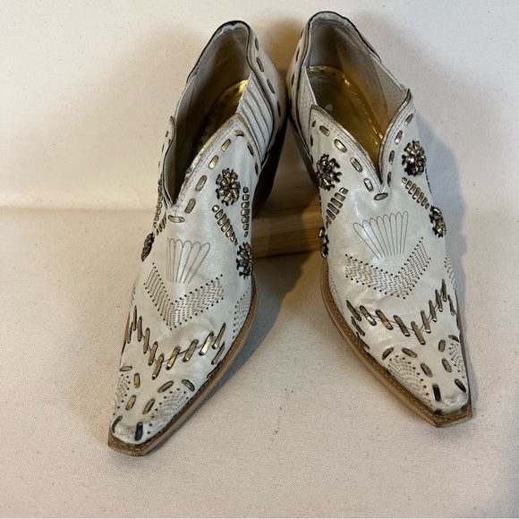 BCBGirls  Off White Embellished Western Booties 7.5/EU37.5 - Picture 1 of 15